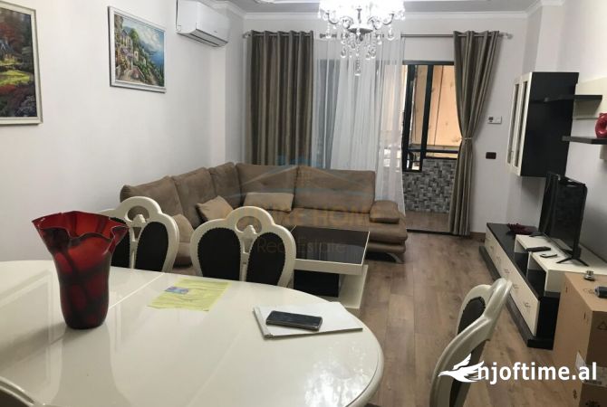 Shtepi me qera 2+1 ne Tirane - 800 Euro