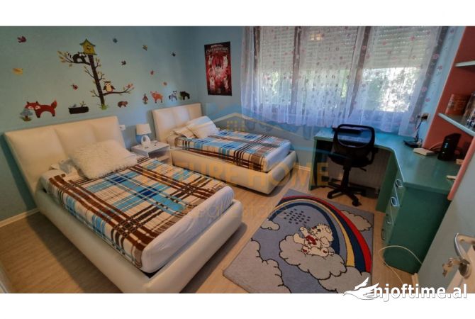 Shtepi me qera 3+1 ne Tirane - 1,200 Euro