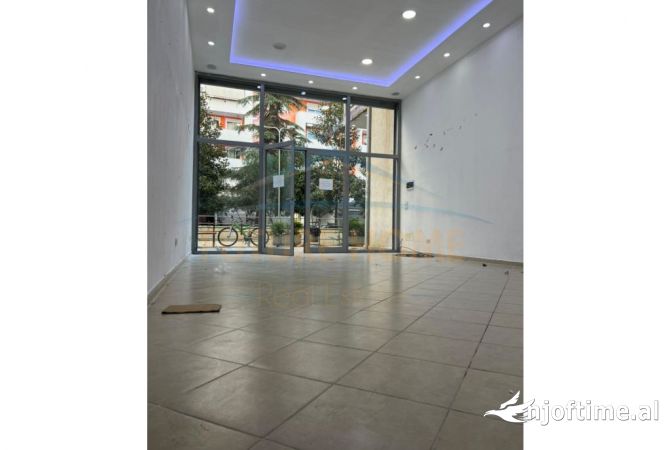 Ambient biznesi ne shitje 1+1 ne Tirane - 57,000 Euro