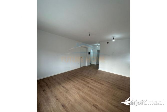 Shtepi ne shitje 1+1 ne Tirane - 75,000 Euro