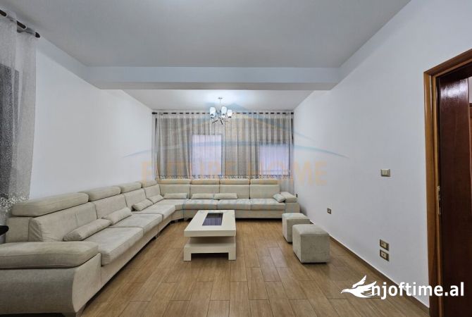 Shtepi me qera Apartament ne Tirane, 2+1, Mobilimi E mobiluar, Pagesa 600  Euro.