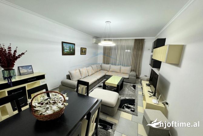 Shtepi me qera 3+1 ne Tirane - 850 Euro