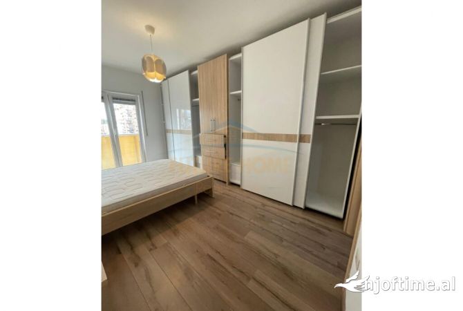 Shtepi me qera 2+1 ne Tirane - 700 Euro