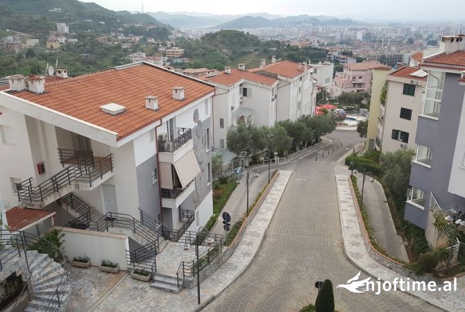 Shtepi me qera 2+1 ne Tirane - 400 Euro