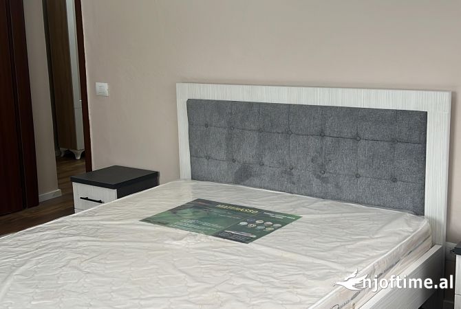 Shtepi me qera 2+1 ne Tirane - 700 Euro