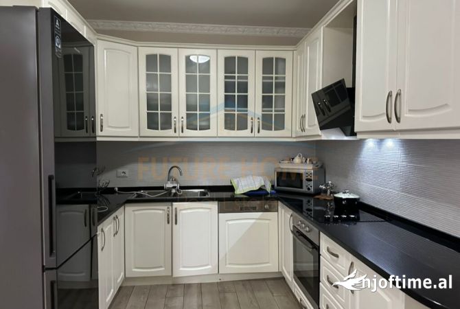 Shtepi ne shitje Apartament ne Tirane, 2+1, Mobilimi E mobiluar, Pagesa 210,000  Euro.
