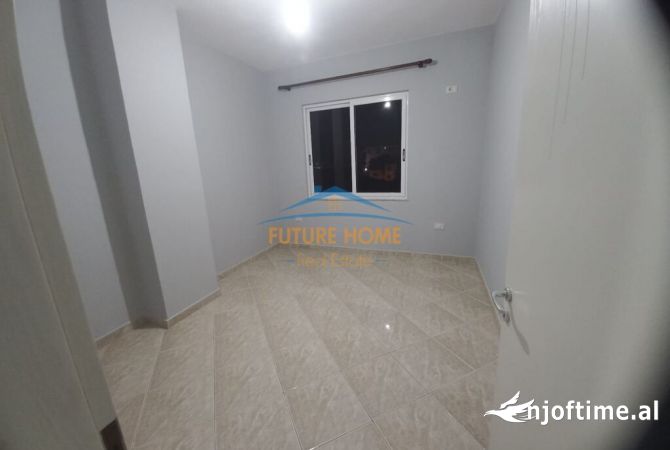 Shtepi me qera Apartament ne Tirane, 2+1, Mobilimi Bosh, pa mobiluar, Pagesa 300  Euro.