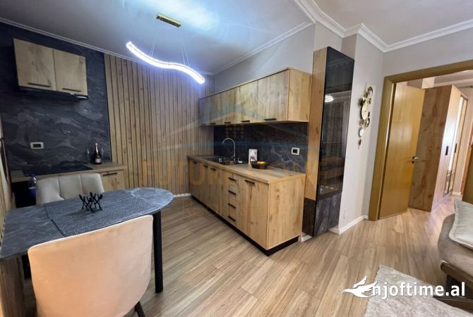 Shtepi ne shitje 2+1 ne Tirane - 230,000 Euro