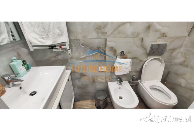 Shtepi ne shitje Apartament ne Tirane, 2+1, Mobilimi E mobiluar, Pagesa 220,000  Euro.