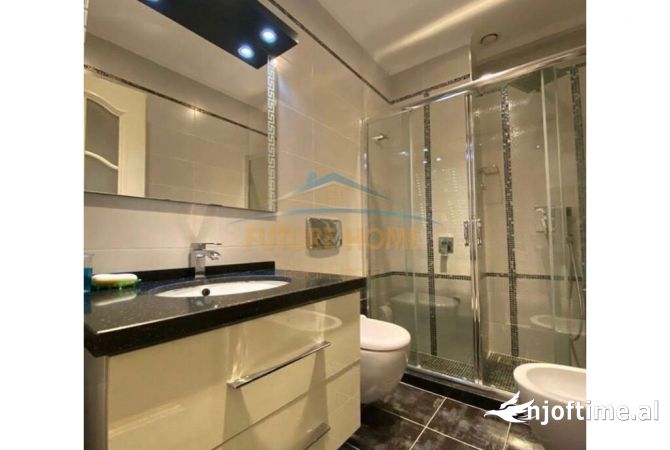 Shtepi me qera Apartament ne Tirane, 2+1, Mobilimi E mobiluar, Pagesa 900  Euro.