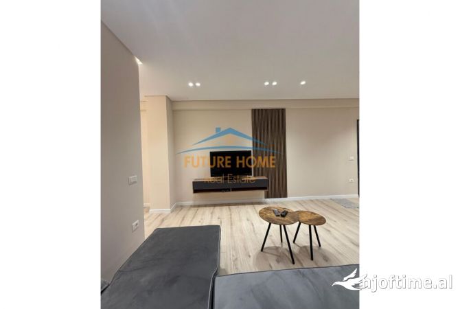 Shtepi me qera 2+1 ne Tirane - 750 Euro