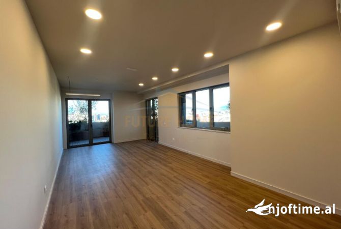 Shitet Apartament 1+1, Lion Park 1