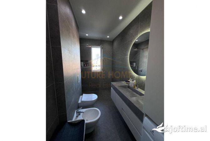 Shtepi ne shitje Apartament ne Tirane, 1+1, Mobilimi E mobiluar, Pagesa 135,000  Euro.