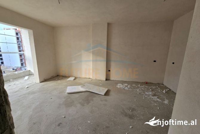 Shtepi ne shitje Apartament ne Durres, 1+1, Mobilimi Bosh, pa mobiluar, Pagesa 88,080  Euro.
