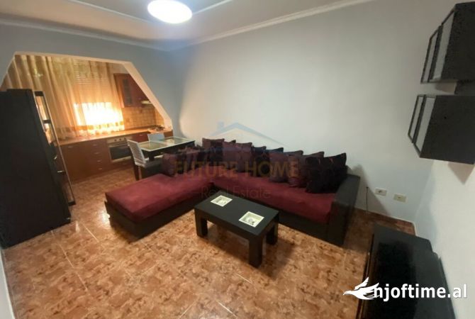 Shtepi ne shitje Apartament ne Tirane, 2+1, Mobilimi E mobiluar, Pagesa 140,000  Euro.