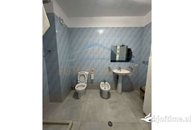 Shtepi me qera Apartament ne Tirane, 2+1, Mobilimi E mobiluar, Pagesa 550  Euro.