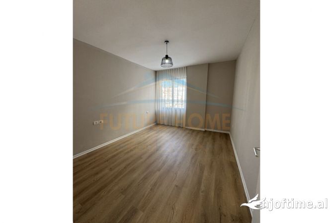 Shtepi ne shitje Apartament ne Tirane, 1+1, Mobilimi E mobiluar, Pagesa 110,000  Euro.
