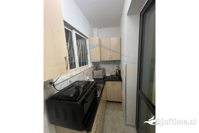 Shtepi me qera Garsoniere ne Tirane - 450 Euro