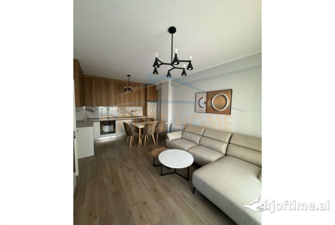 Shtepi me qera Apartament ne Tirane, 2+1, Mobilimi E mobiluar, Pagesa 650  Euro.