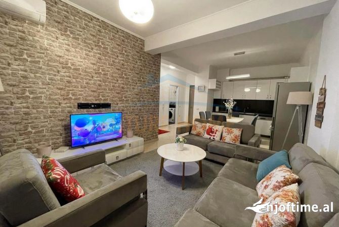 Shtepi me qera 2+1 ne Tirane - 600 Euro