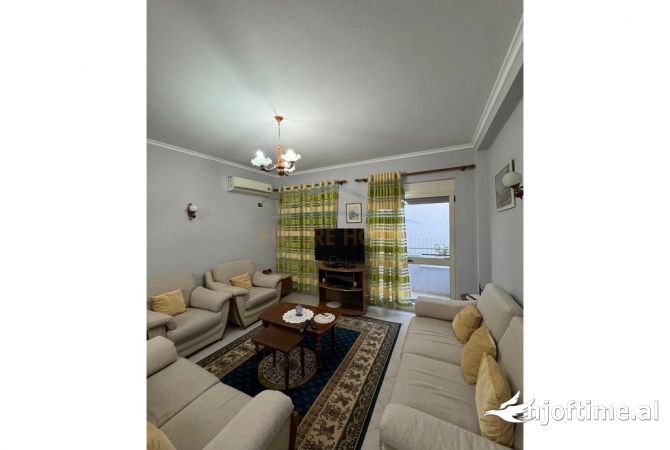 Shtepi me qera 2+1 ne Tirane - 550 Euro