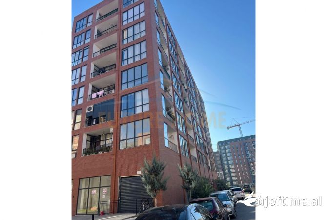 Ambient biznesi me qera 3+1 ne Tirane - 380 Euro