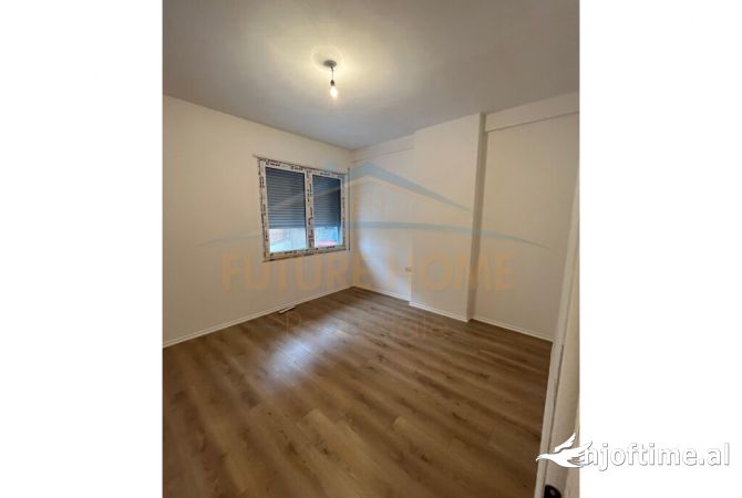 Shtepi ne shitje Apartament ne Tirane, 2+1, Mobilimi Pjeserisht e mobiluar, Pagesa 175,000  Euro.