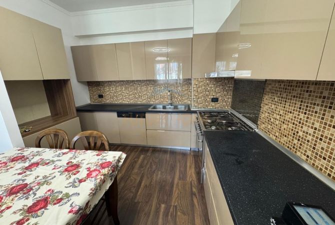 Shtepi me qera 1+1 ne Tirane - 600 Euro