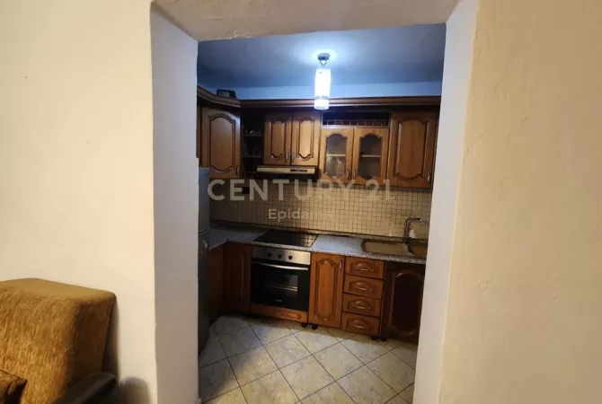 Shtepi me qera 3+1 ne Tirane - 390 Euro