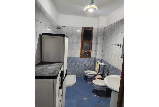 Shtepi me qera 3+1 ne Tirane - 390 Euro