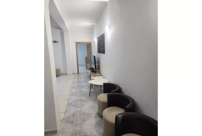 Shtepi me qera 1+1 ne Durres - 420 Euro