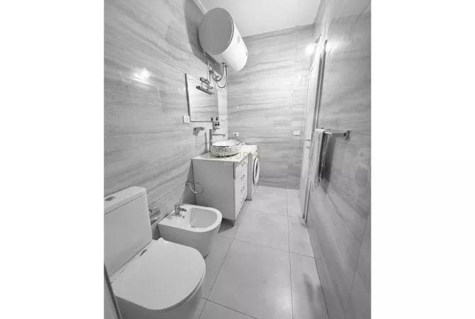 Shtepi me qera 1+1 ne Durres - 300 Euro