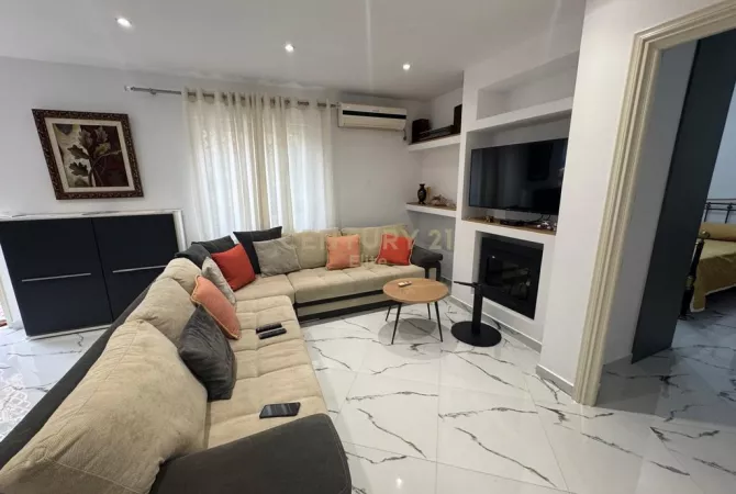 Shtepi me qera 2+1 ne Tirane - 600 Euro