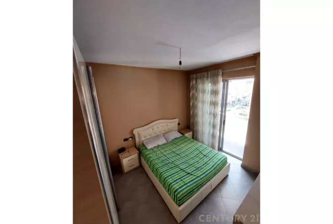 Shtepi ne shitje Apartament ne Tirane, 2+1, Mobilimi E mobiluar, Pagesa 135,000  Euro.