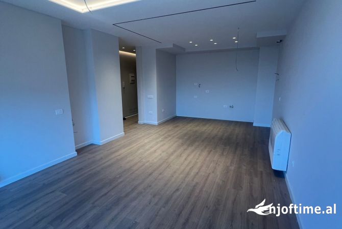 Shtepi me qera 2+1 ne Tirane - 750 Euro
