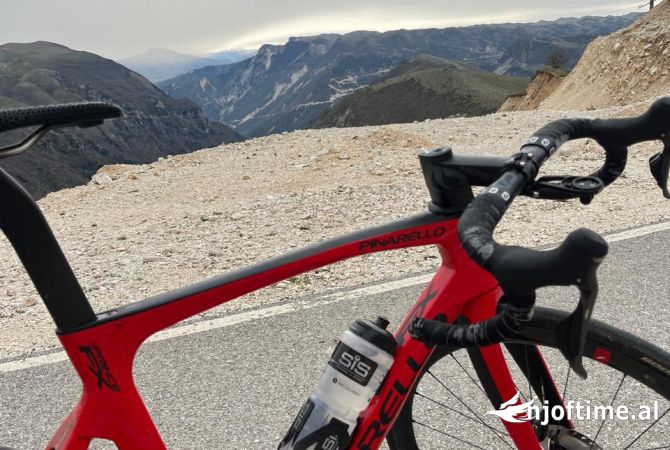 Bicycle  in Tirana - 2,500,000 Leke