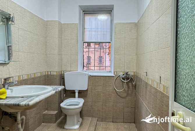 Apartment for sale in Tirana 1+1, In Part