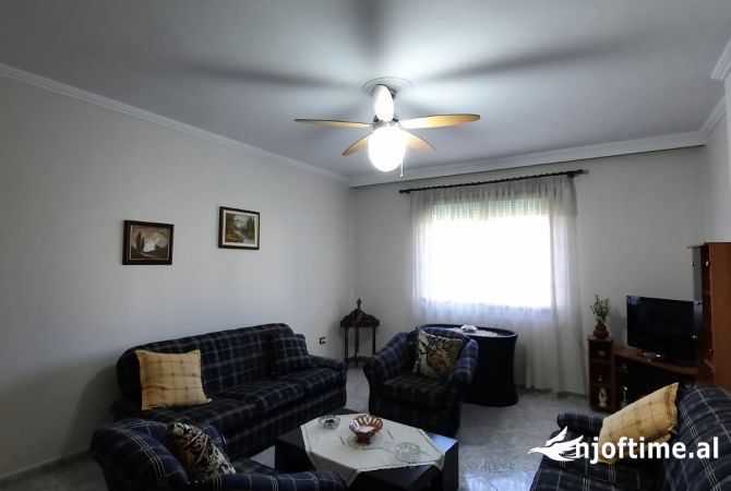 Shtepi me qera 2+1 ne Tirane - 500 Euro