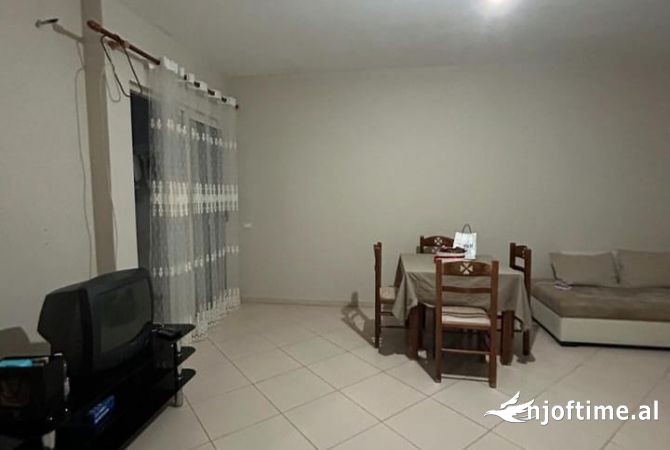 Shtepi ne shitje Apartament ne Tirane, 1+1, Mobilimi E mobiluar, Pagesa 89,900  Euro.