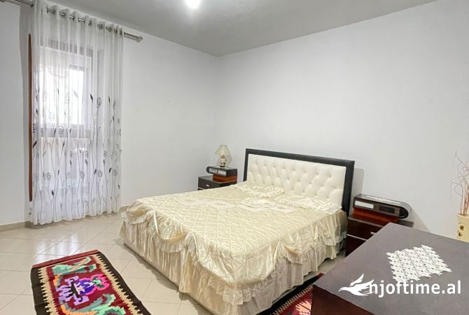 Shtepi me qera Apartament ne Tirane, 2+1, Mobilimi E mobiluar, Pagesa 401  Euro.