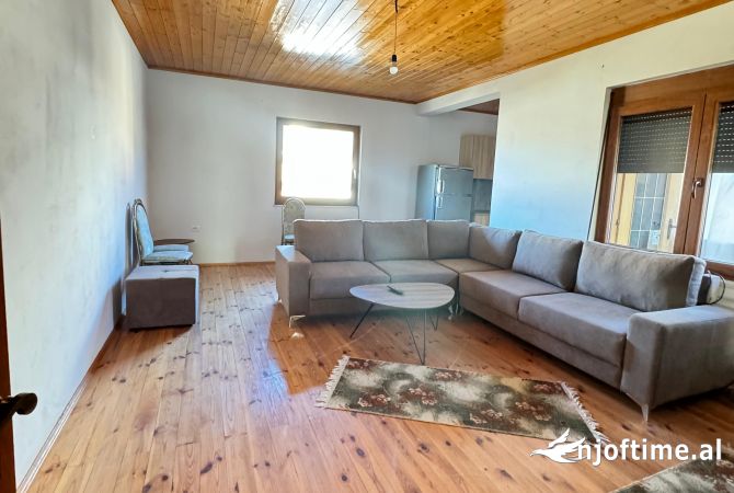 Shtepi me qera 1+1 ne Tirane - 400 Euro