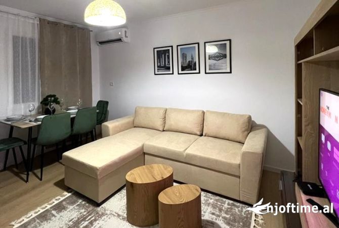 Shtepi me qera 1+1 ne Tirane - 599 Euro