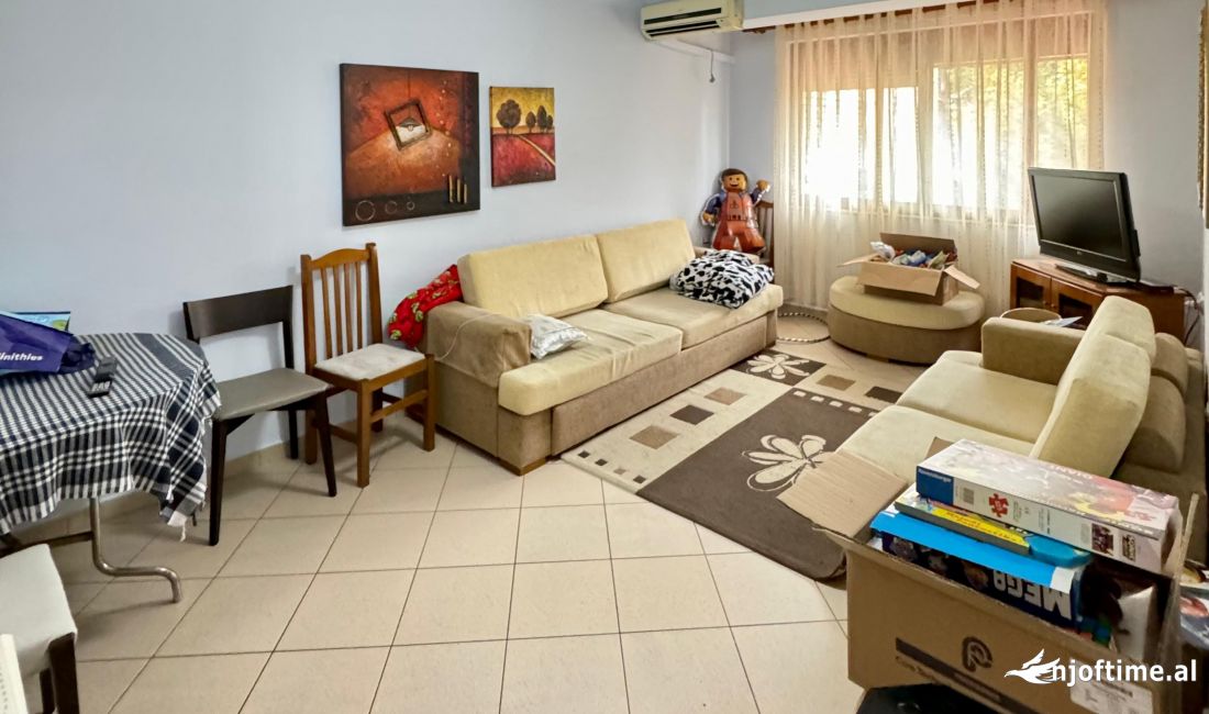 Shtepi ne shitje Apartament ne Tirane, 1+1, Mobilimi E mobiluar, Pagesa 87,020  Euro.