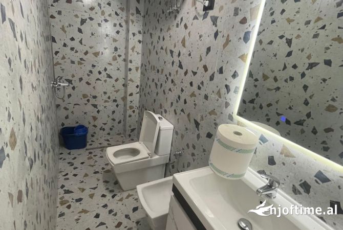 Shtepi ne shitje Apartament ne Tirane, 2+1, Mobilimi Bosh, pa mobiluar, Pagesa 160,002  Euro.