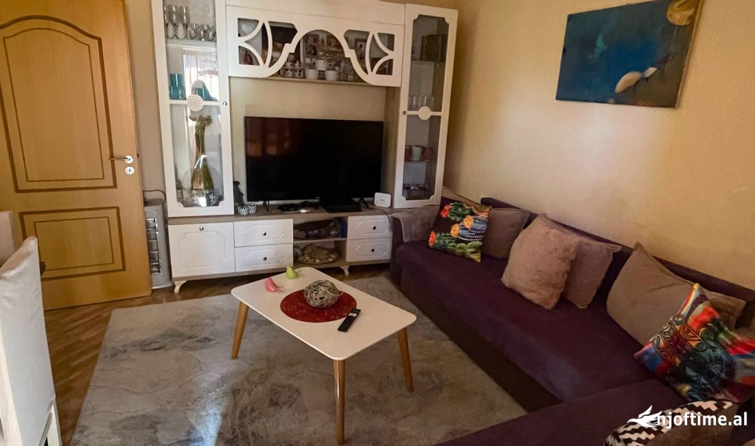 Shtepi ne shitje Apartament ne Tirane, 1+1, Mobilimi E mobiluar, Pagesa 75,099  Euro.