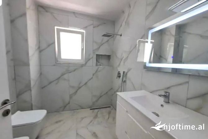 Shtepi ne shitje 1+1 ne Tirane - 130,000 Euro
