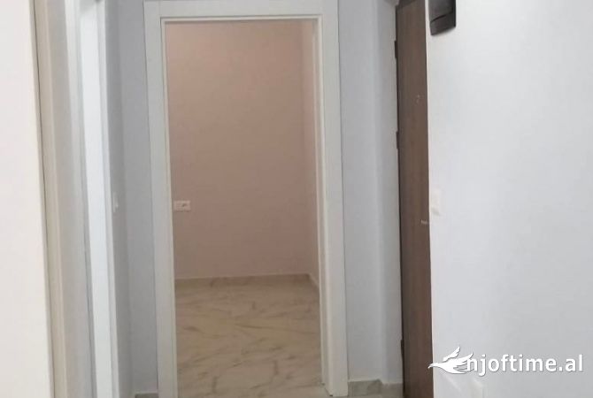 Shtepi ne shitje 1+1 ne Tirane - 130,000 Euro