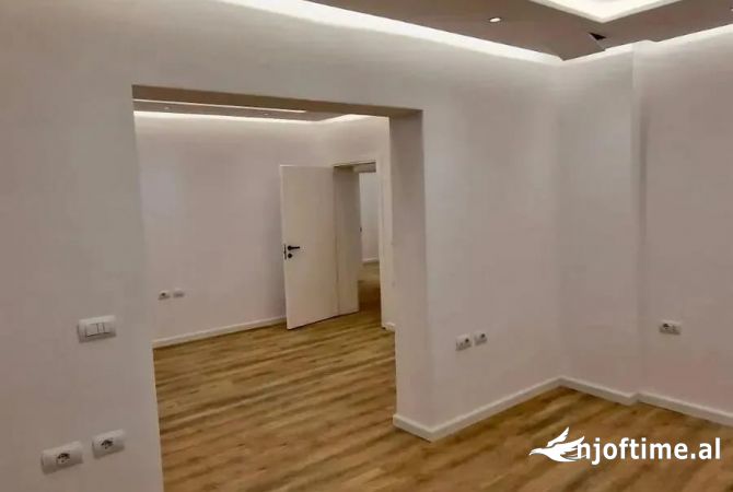 SHITET APARTAMENT 3+1 TEK RR.MINE PEZA