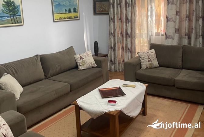 Shtepi me qera 3+1 ne Tirane - 451 Euro