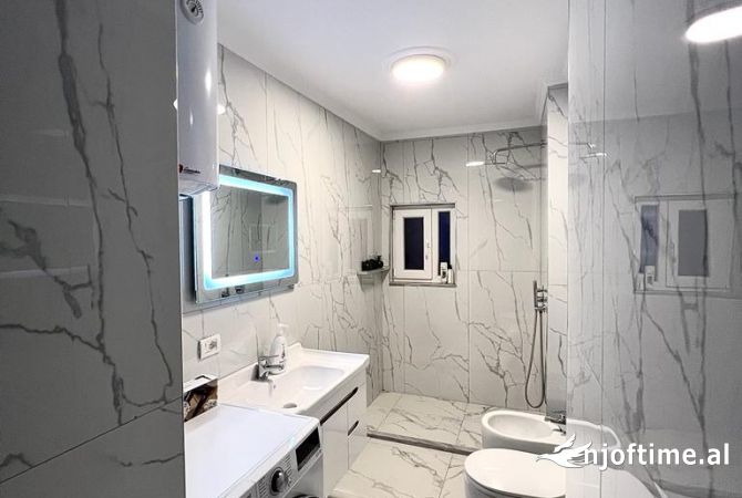 Shtepi me qera Apartament ne Tirane, 1+1, Mobilimi E mobiluar, Pagesa 599  Euro.